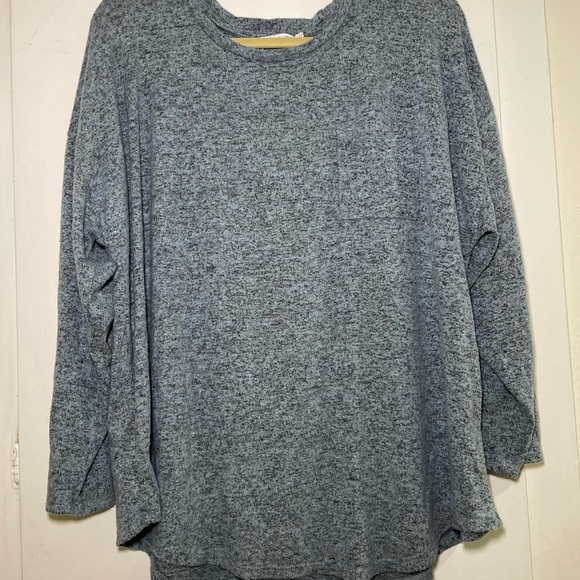 Women's Light Blue and Gray Heather Gray Top with pocket. 3XL Super Soft - Picture 2 of 10